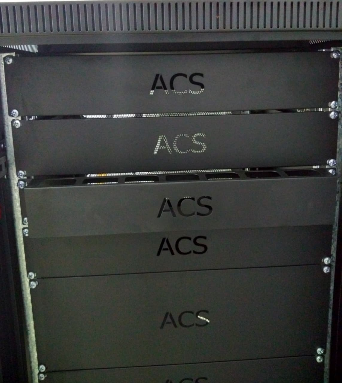 ACS Rack 42U 600x1350 - www.allconnectsystems.com